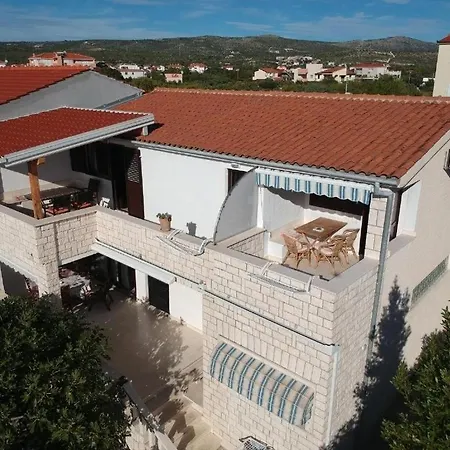 By The Sea - 25832 רוגוזניצה